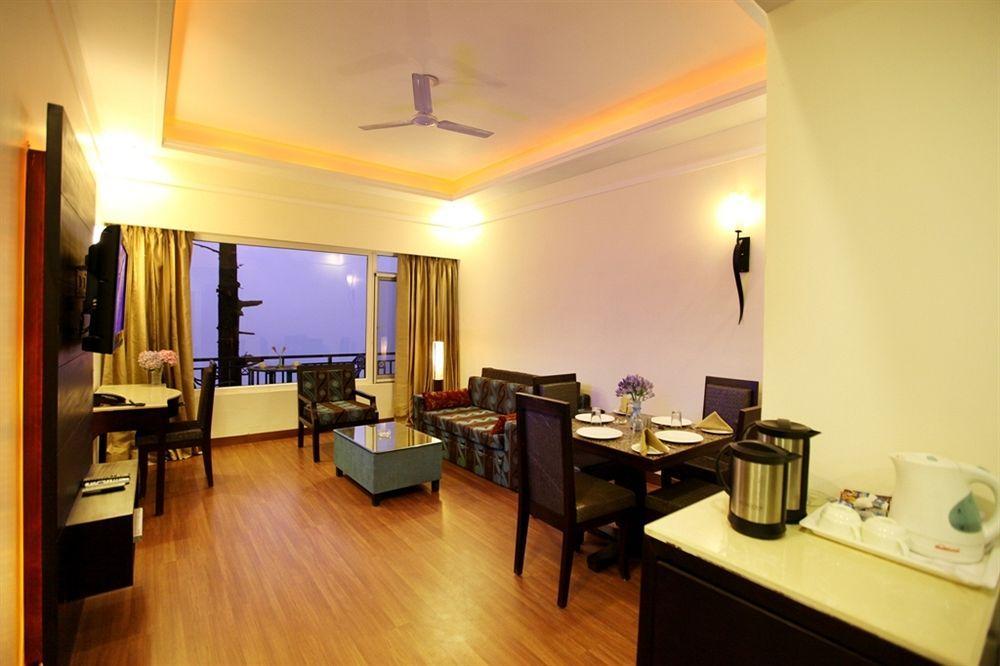 Grand View Hotel Dalhousie Buitenkant foto